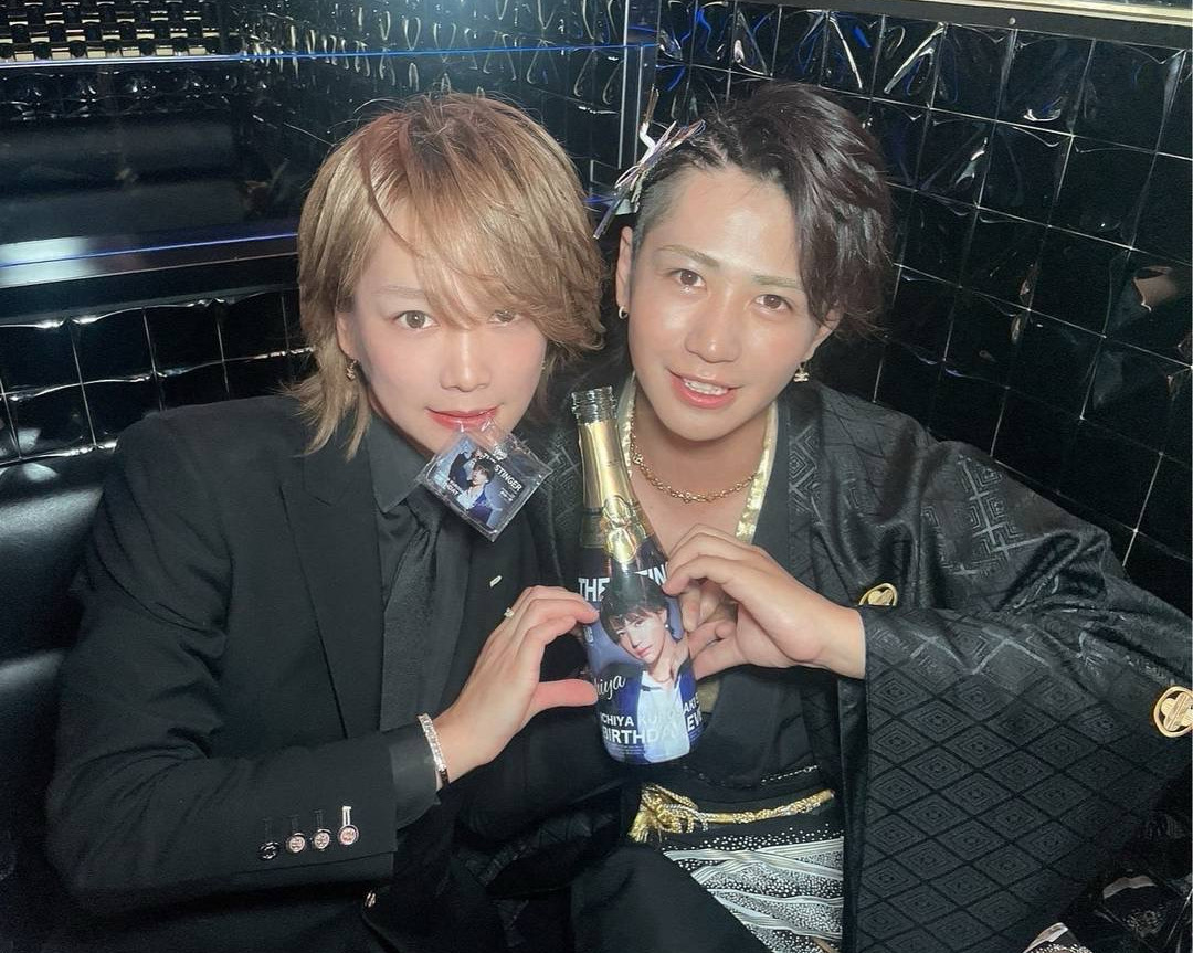真虎主任からもお祝いのシャンパンと
熱いメッセージを頂きました☆
絆も深い二人✨