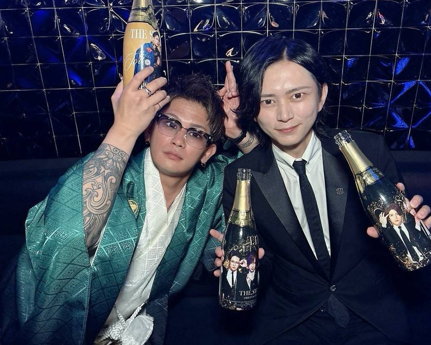 凛太朗代行からもお祝いをして頂きました✨
仲間達からも信頼が厚い庵支配人！