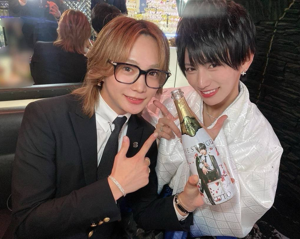 終始シャンパンコールが鳴り止まない
活気溢れる一日となりました✨
真虎主任ともこの笑顔☆