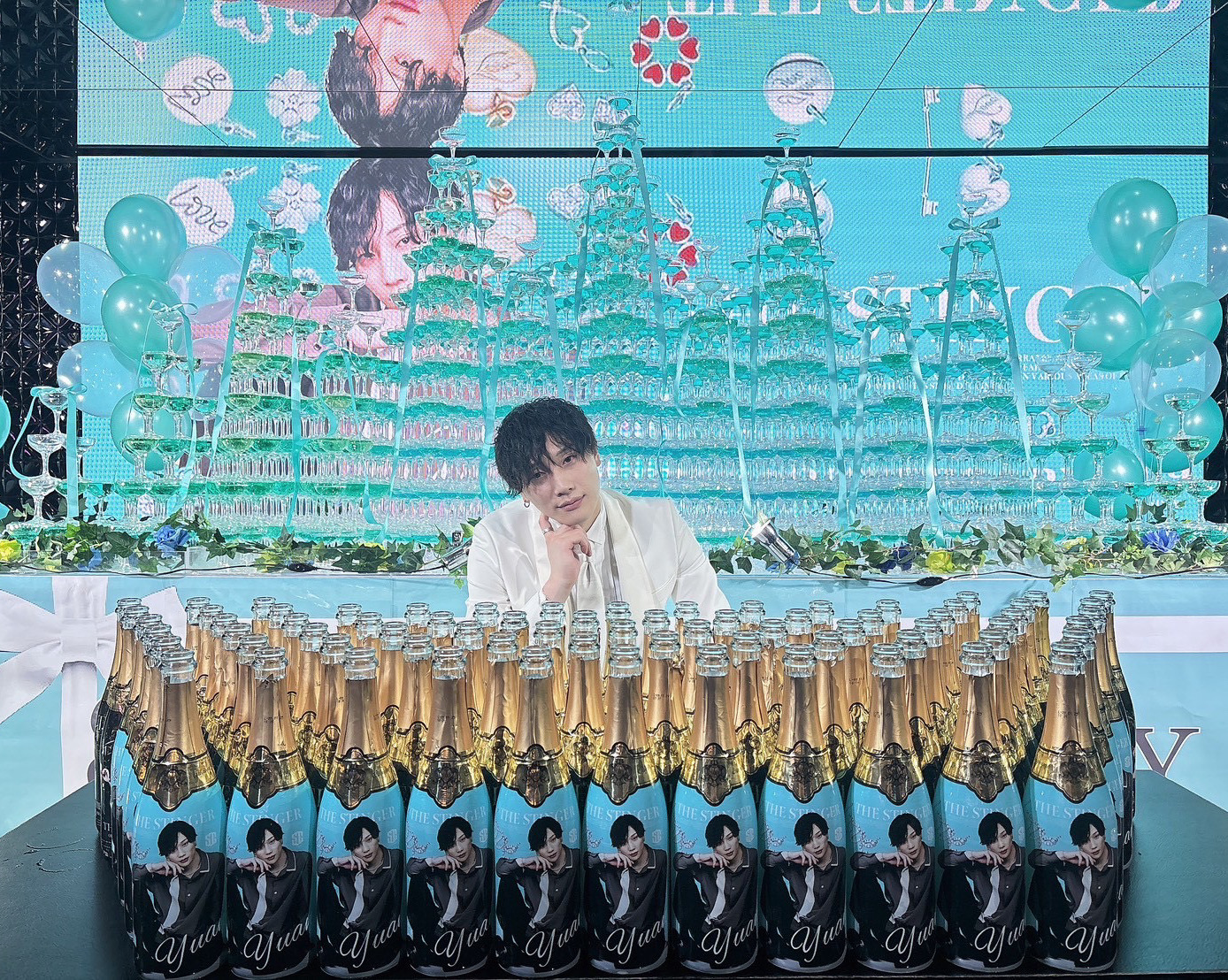 超豪華シャンパンタワーに数え切れないお祝いのメッセージと高級シャンパンを頂きました✨
素晴らしい一日を皆様ありがとうございました！