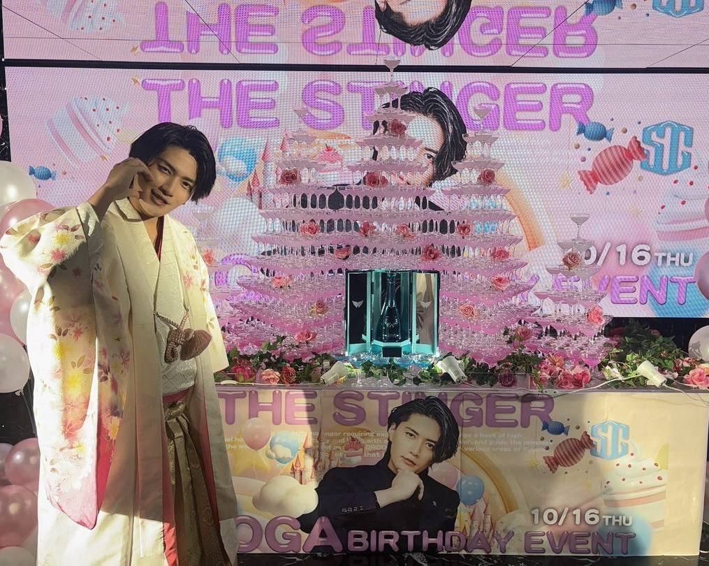 皆から愛され、お祝いをして頂き
超豪華シャンパンタワーも炸裂し
今後の豹牙の飛躍と進化にもご期待下さいませ!!