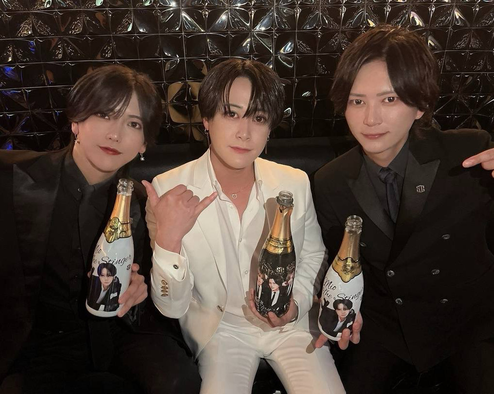 那桜、凛太朗代行も高級シャンパンでお祝いをしてもらいました！
仲間達からの信頼も絶大な澪！