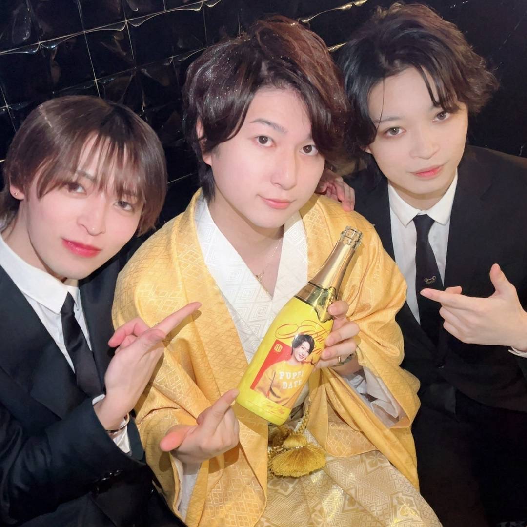 一希副主任&amp;麗からも
お祝いのシャンパン☆