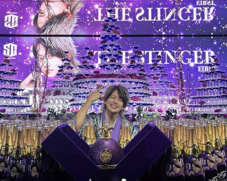 超豪華シャンパンタワーに数え切れないお祝いの高級シャンパン
温かいメッセージ、ありがとうございました!!
yasuにしか魅せれない素晴らしいイベントとなりました☆