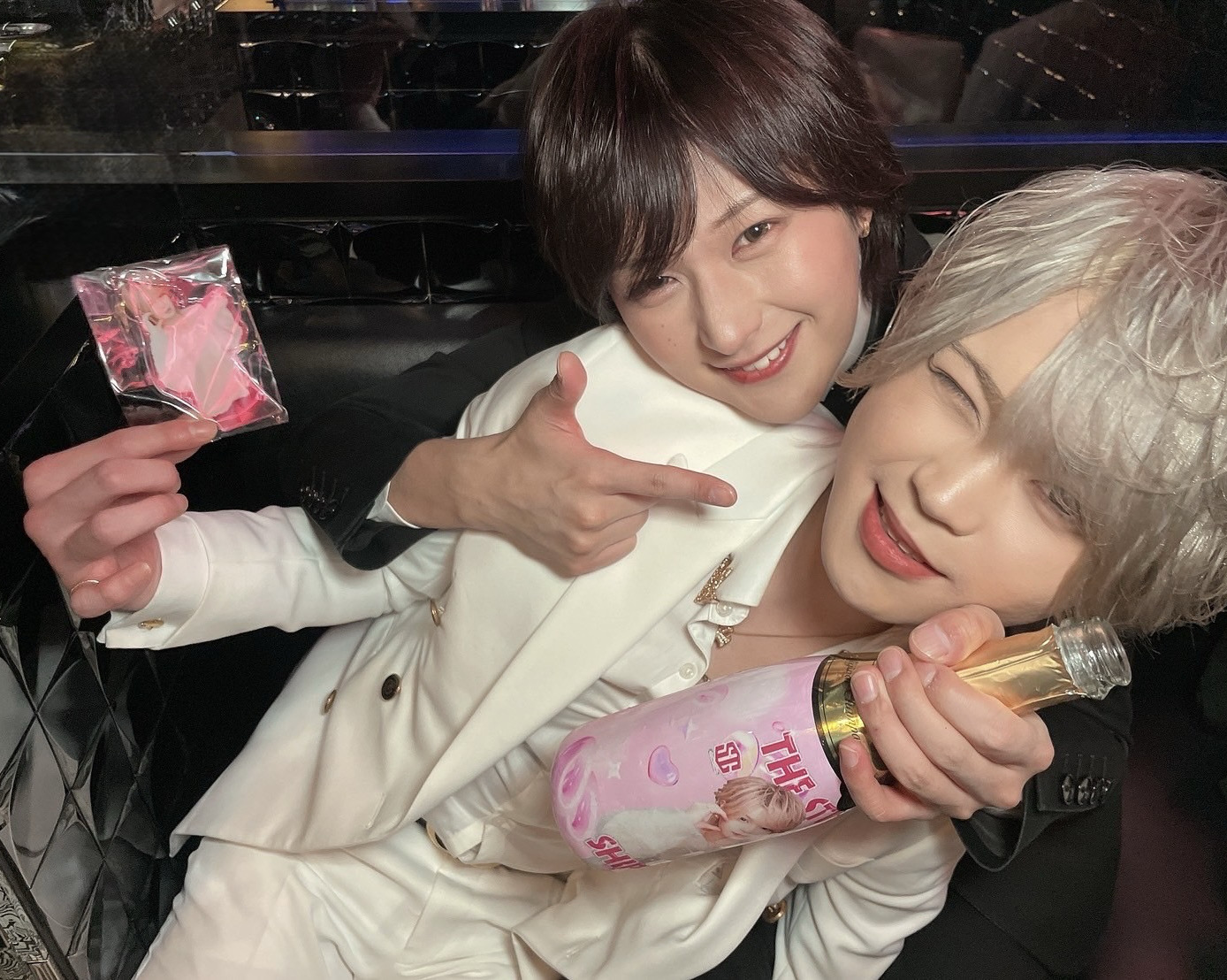 翔主任からもお祝いの高級シャンパンを頂き
終始活気の耐えない一日となりました✨