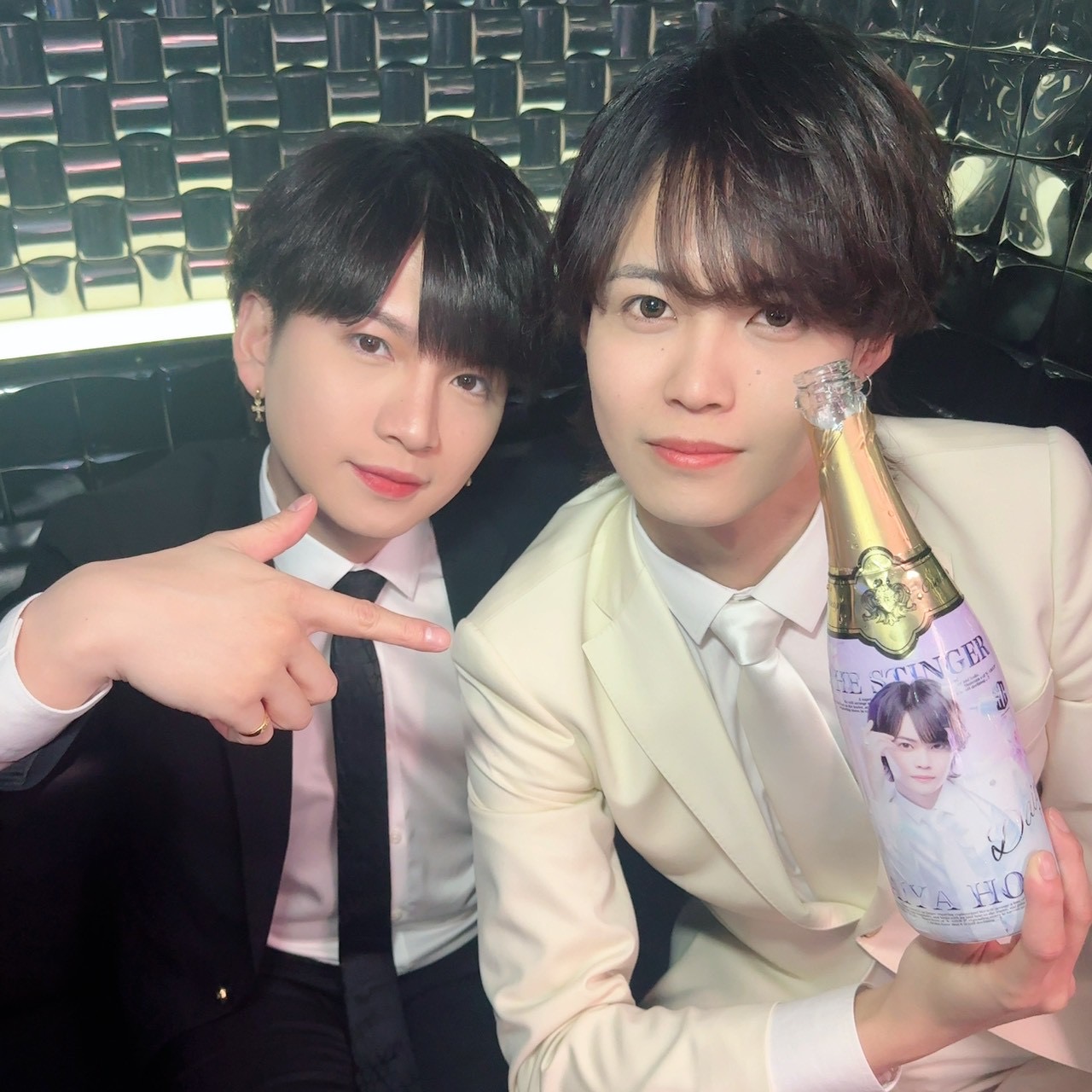 愛姿代表から祝福のシャンパン！