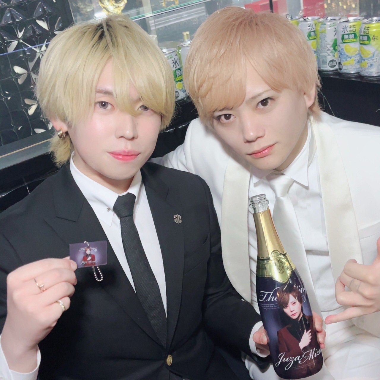 涼晟副主任からもお祝い☆

部下からの信頼も厚い十座主任ほ！