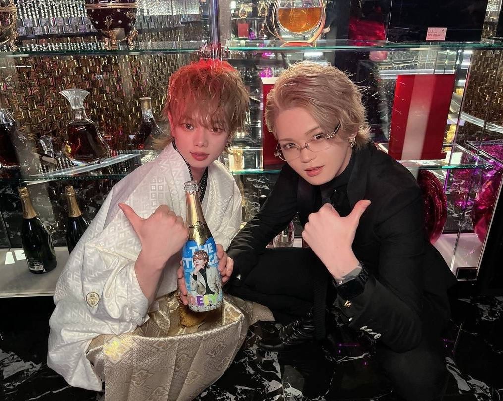 絆も深い志龍からもお祝いを頂きました☆