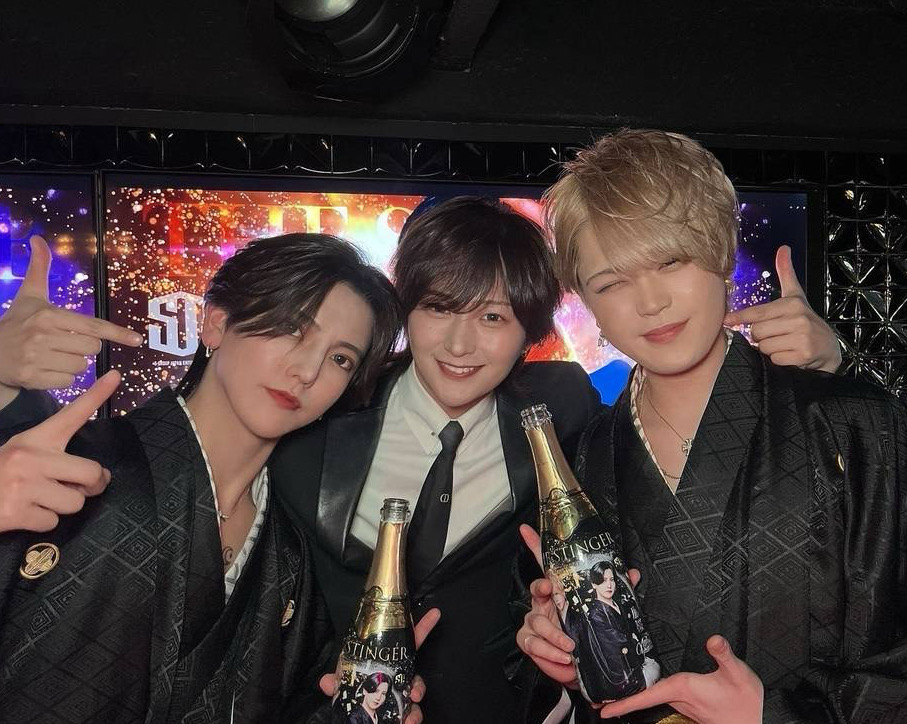 翔主任から熱いメッセージと
お祝いの高級シャンパンを頂きました☆