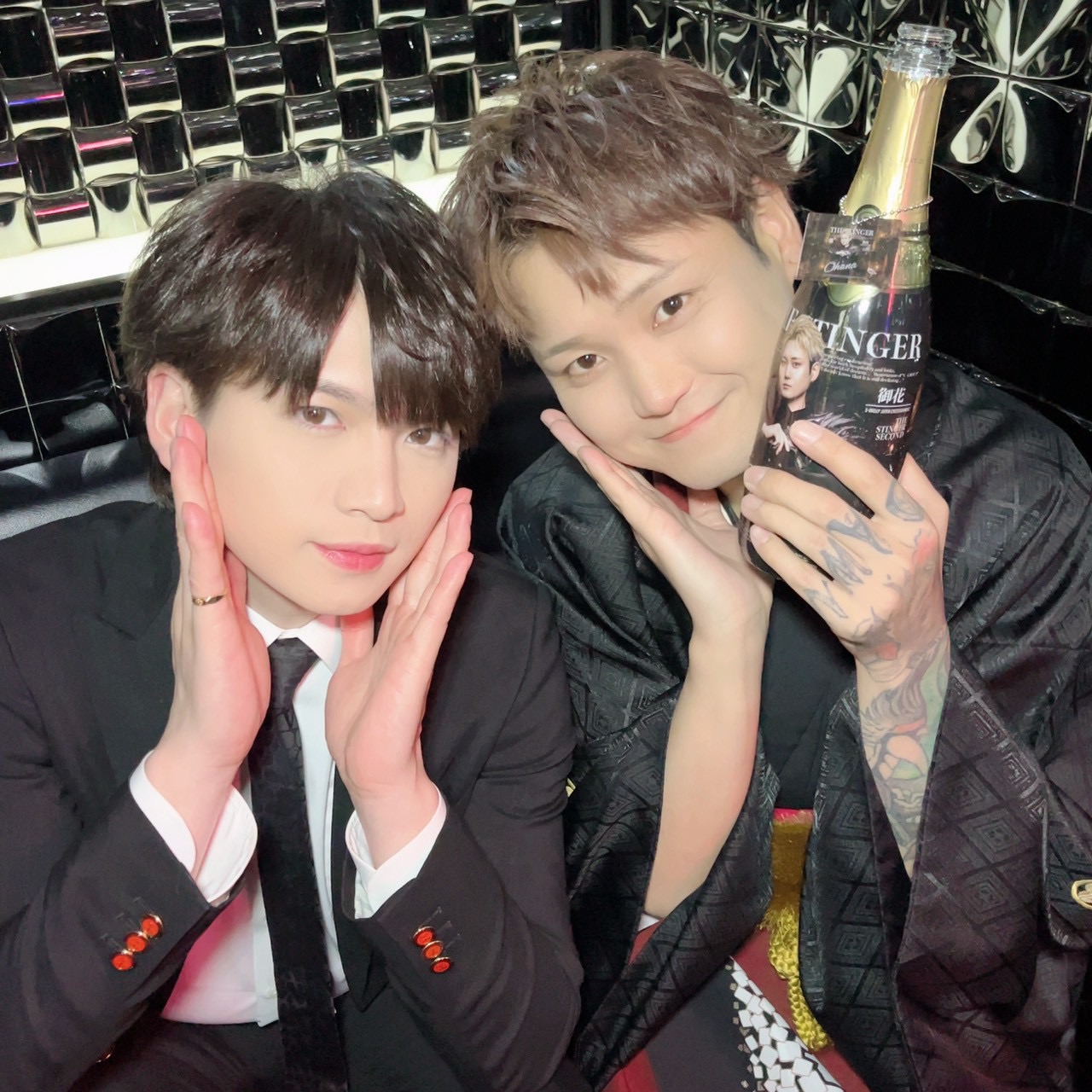 愛姿代表から
2年目の更なる飛躍を期待し
シャンパンでお祝い☆