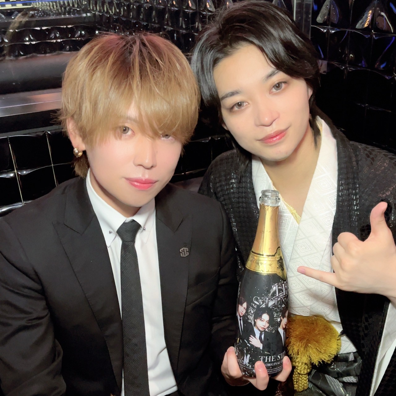 同じ副主任の涼晟副主任から！

思いの籠ったシャンパンでお祝い☆