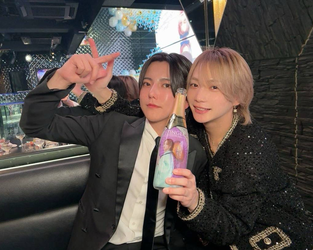 那桜副主任からもお祝いの高級シャンパンを頂きました✨