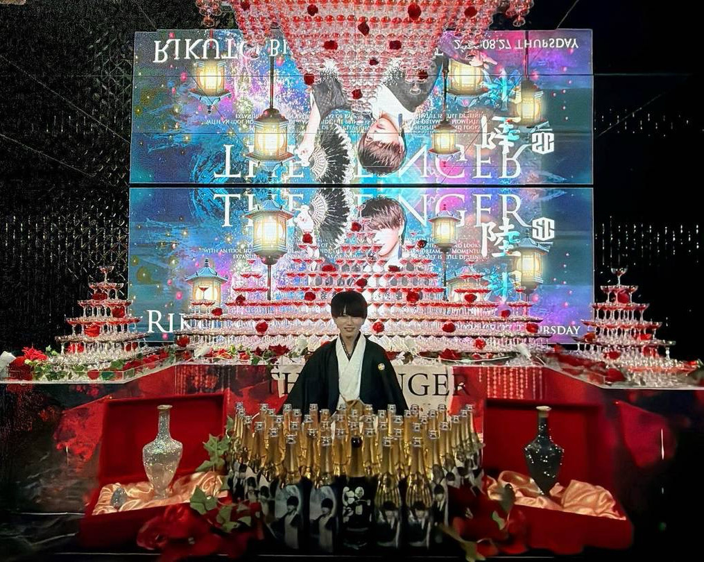 超豪華シャンパンタワーや
店外に至るまでの沢山のフラワースタンド
沢山のお祝いのメッセージをありがとうございました!!